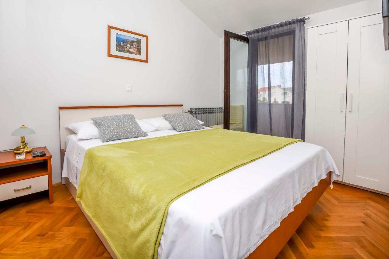 Apartments Sime Rogoznica  Bagian luar foto