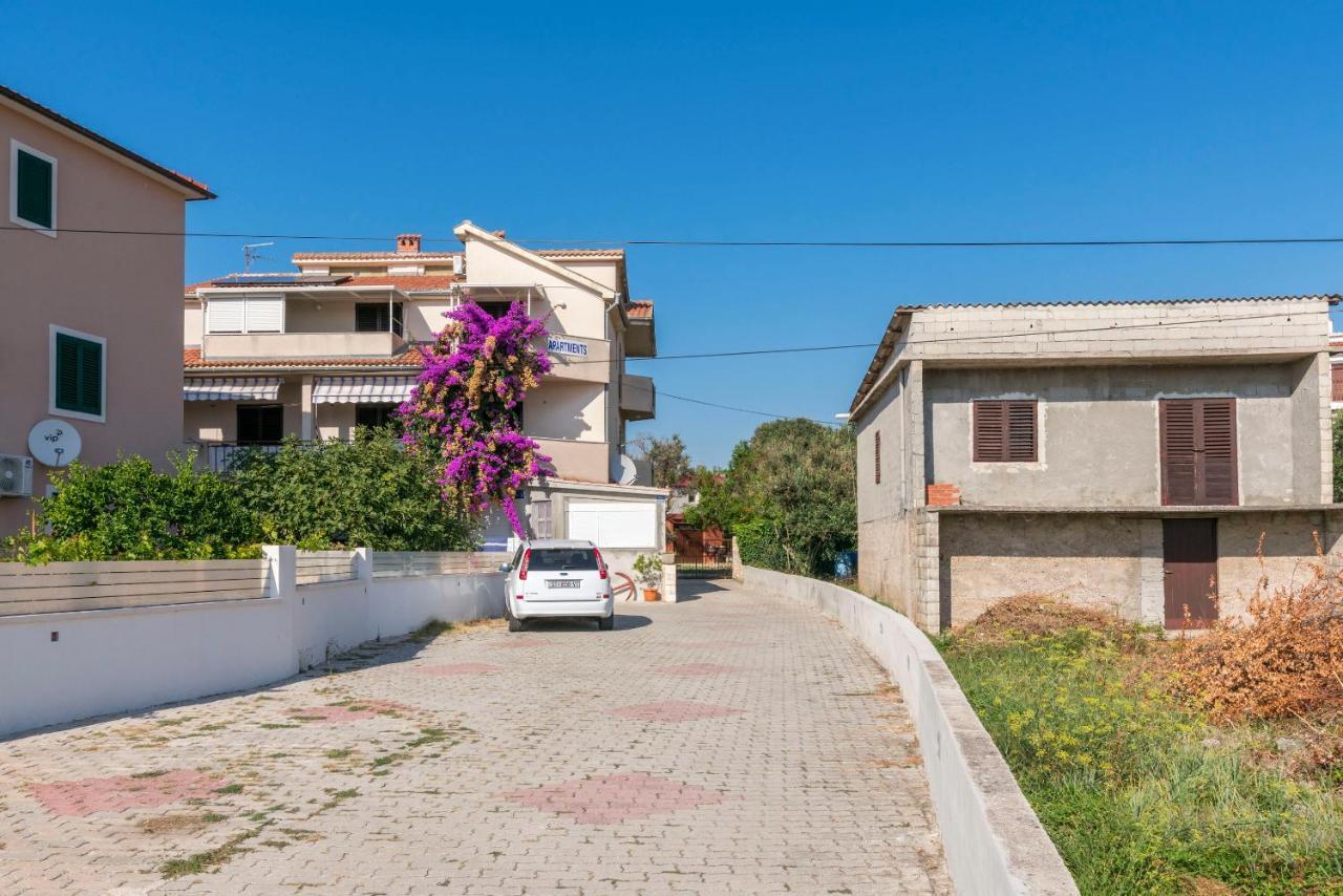 Apartments Sime Rogoznica  Bagian luar foto