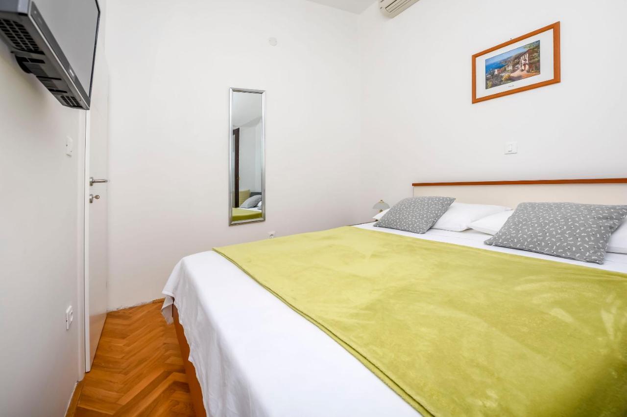 Apartments Sime Rogoznica  Bagian luar foto