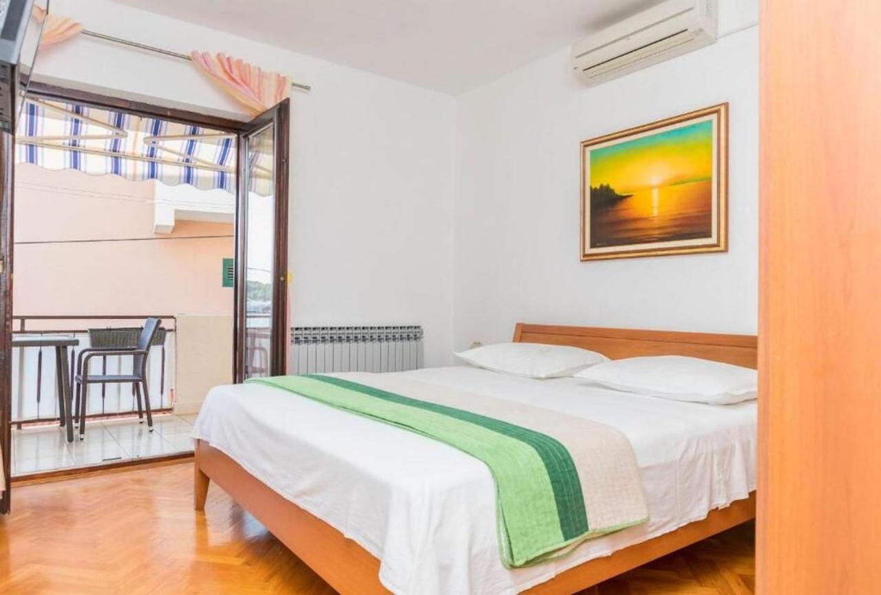 Apartments Sime Rogoznica  Bagian luar foto